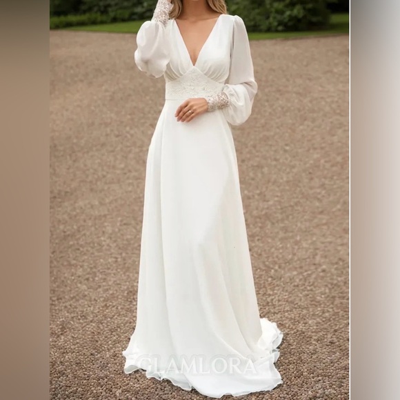 A-Line V-Neck Long Sleeves Appliqués Lace Floor Length Wedding Dress Size 6